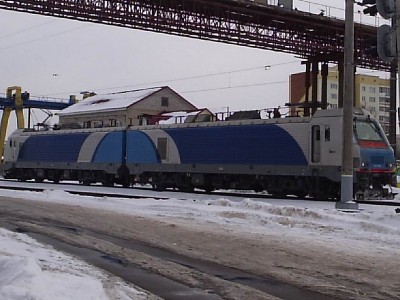 БКГ1-006 стоит на НМ61 возле переезда