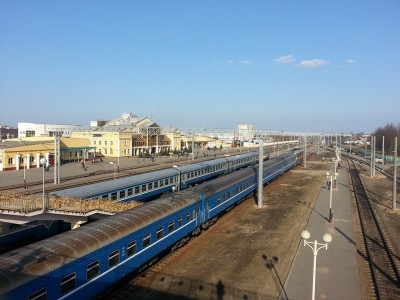 Вид с пешеходного мостика в сторону Гомеля, Калинковичей.