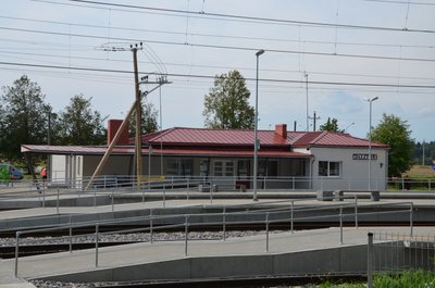Новые повышенные платформы по еврогабариту и станционное здание в Айзкраукле