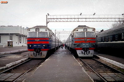 ДР1А-303 и ДР1-053 на ст.Гродно 02.05.1997г.