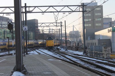 Вокзал Эйндховена (оба поезда идут в одно направлении)