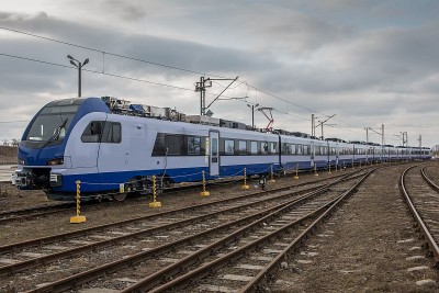 FLIRT3_dla_PKP_IC_2fot_Stadler.jpg