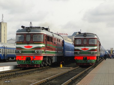 2ТЭП60-0050. Слева 0050, справа -150