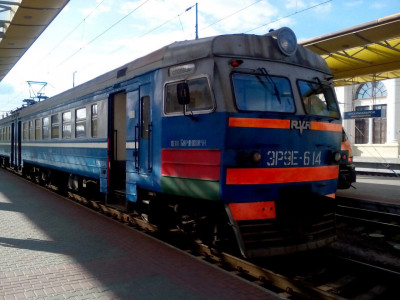 ЭР9Е-614 депо Барановичи